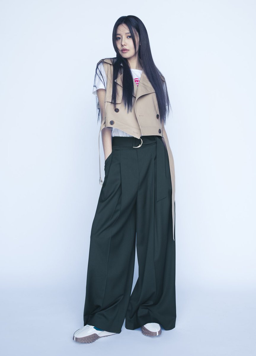 sooyoungnews's tweet photo. Sooyoung for the new 2023 Spring new collection campaign from E.B.M / 이비엠 (Edtion By MICHAA)

#SOOYOUNG #수영 #최수영 #소녀시대수영 https://t.co/vM9LNWB9Ju