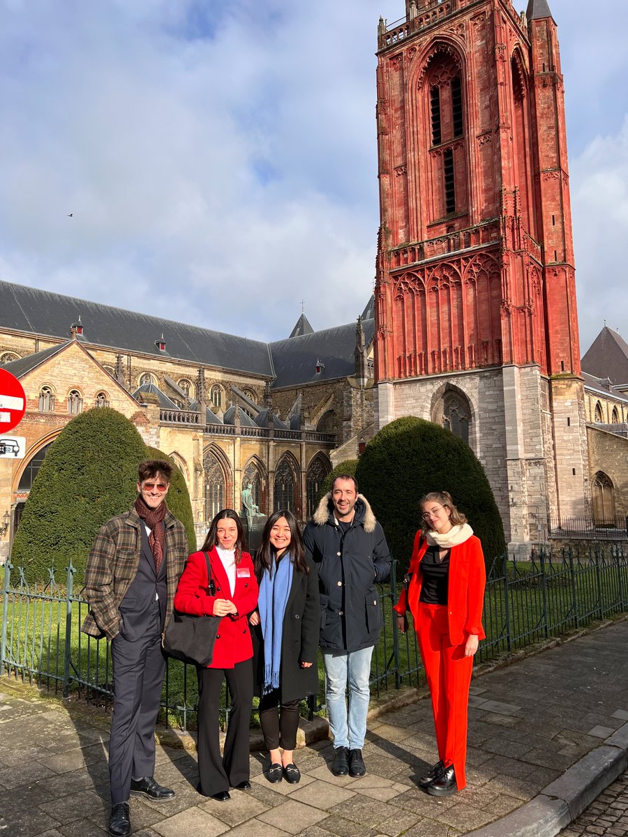 EsadeLawSchool's tweet photo. 👏Congratulations to our #EsadeLaw students for getting to the final of the ELSA Human Rights Moot Court! An international competition that simulates a hearing at the @ECHR_CEDH and offers professional internships in the court.
We look forward to seeing you succeed in Strasbourg! https://t.co/eqNTTxyVlO