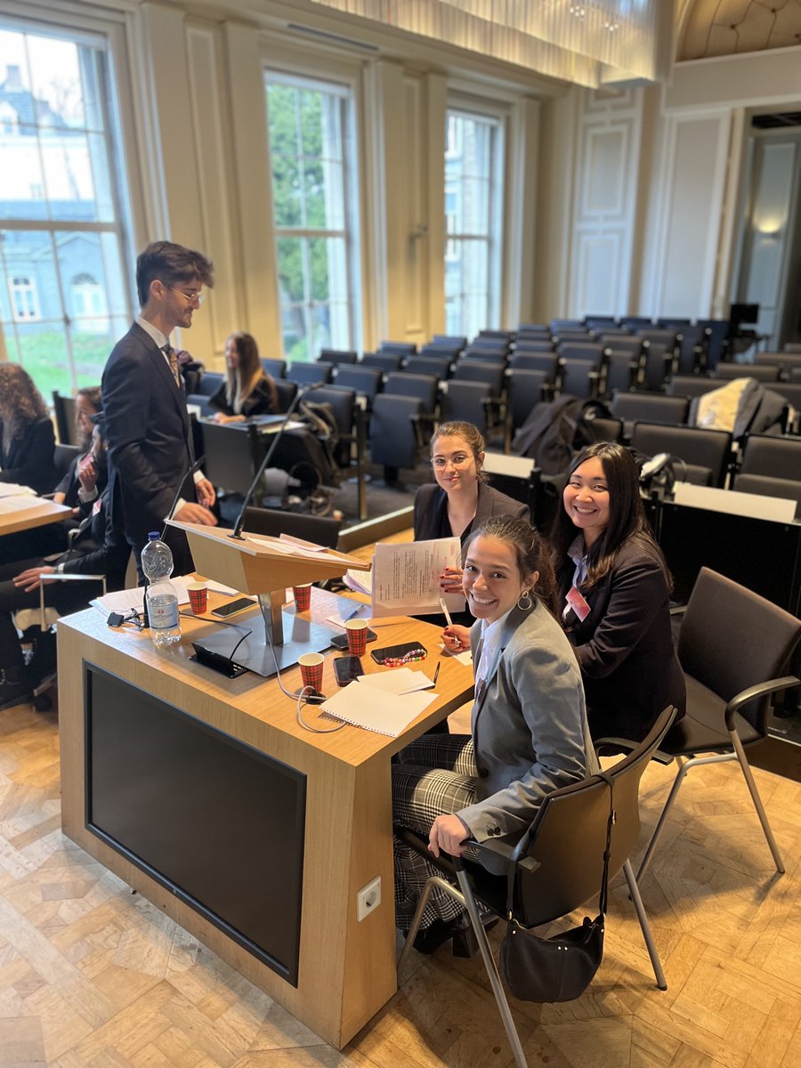 EsadeLawSchool's tweet photo. 👏Congratulations to our #EsadeLaw students for getting to the final of the ELSA Human Rights Moot Court! An international competition that simulates a hearing at the @ECHR_CEDH and offers professional internships in the court.
We look forward to seeing you succeed in Strasbourg! https://t.co/eqNTTxyVlO