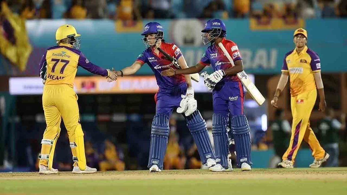 toisports's tweet photo. #WPL2023 #WPL #WPLT20  

#Capsey puts #DelhiCapitals directly in final 🏏

@DelhiCapitals qualified for the #WomensPremierLeague final by pipping @mipaltan  on better net run-rate

Report ✍️ https://t.co/BGrvprwXCB https://t.co/JYLOHG8XnP