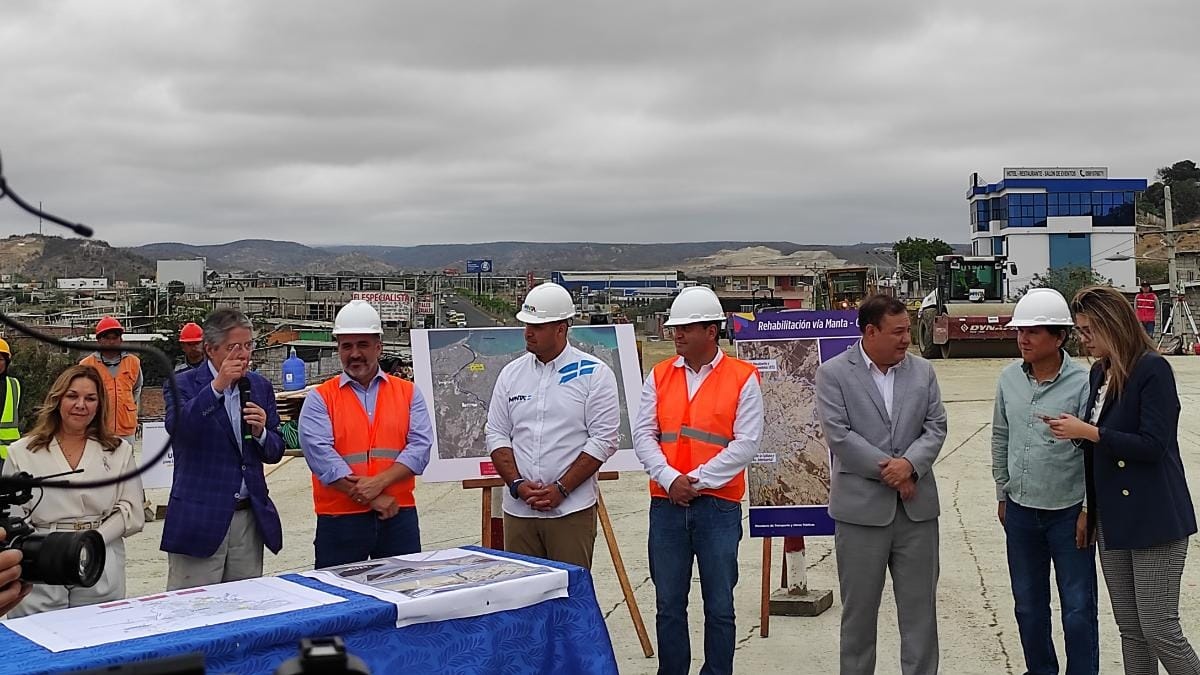 mmendozabelen's tweet photo. En #Manabí, aún esperan el cuarto puente de la Manta -#Colisa que ofreció el 18 de octubre de 2022 el presidente Guillermo Lasso. "Estamos a la expectativa de la firma del convenio específico y el respectivo desembolso de recursos", ha dicho el alcalde Agustín Intriago. https://t.co/q7TpRvDCB8
