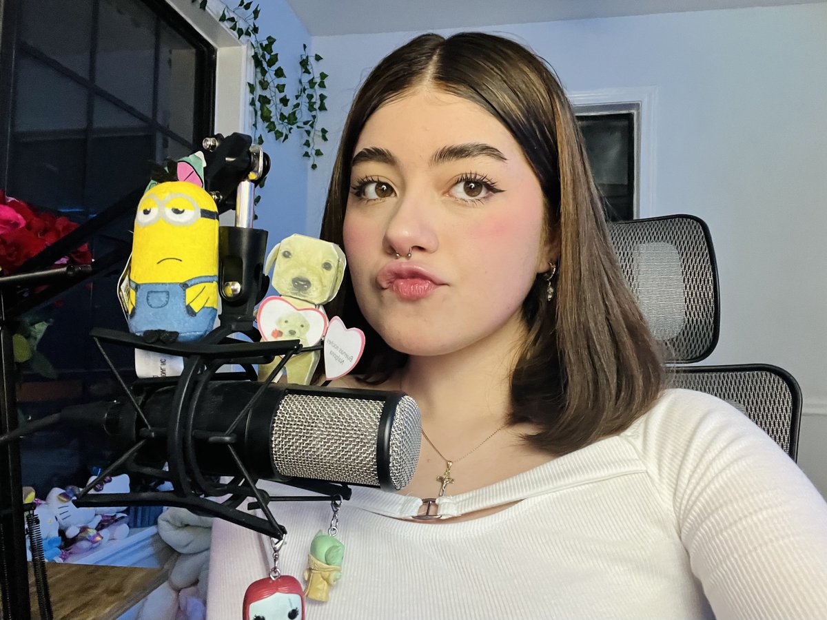 Dannespinoo's tweet photo. https://t.co/EEaxCPj08L rtybeso ya prendi!!!!💛 https://t.co/9K2s9pbw0I