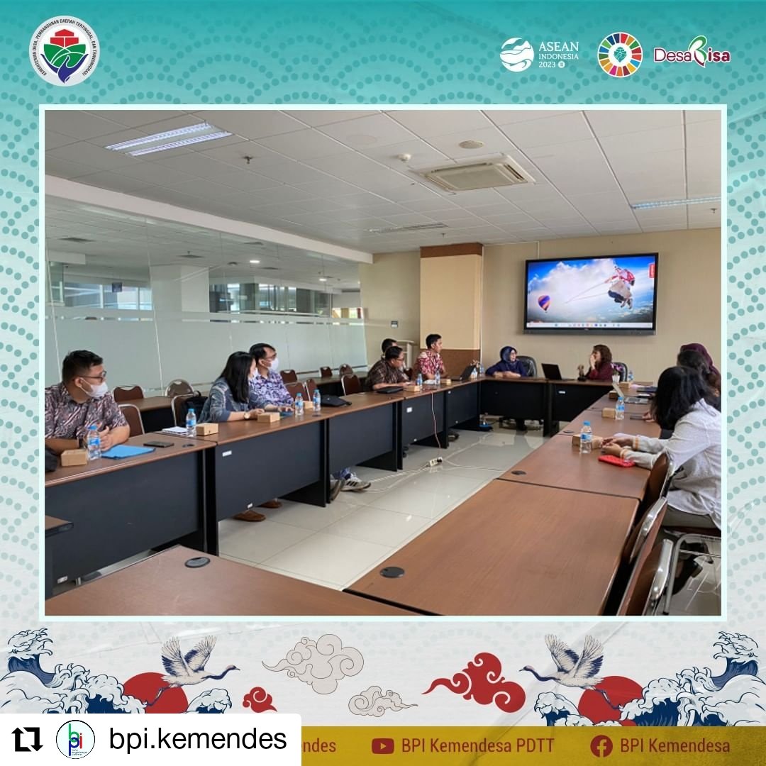 Surabaya - Pusdaing,BPIDDTT melaksanakan pembahasan dengan ITS Surabaya tentang Pengembangan Ekosistem Pengelolaan Sampah dalam rangka mendukung Ekonomi Hijau dengan melakukan pendekatan pemanfaatan TTG, Kamis (16/03)

#bpikemendesa
#kemendesapdtt
#desamajuindonesiamaju
#sdgsdesa