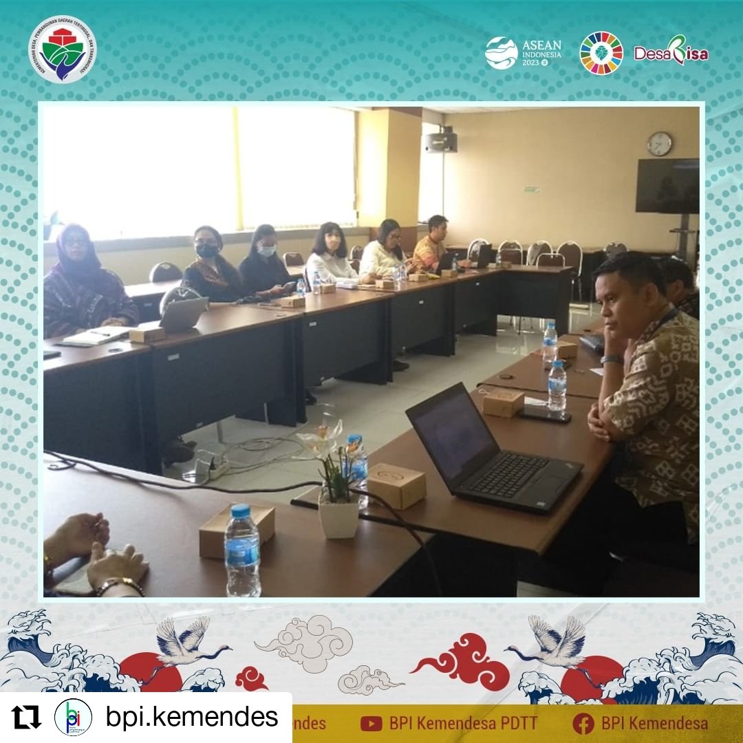 bpikemendes's tweet photo. Surabaya - Pusdaing,BPIDDTT melaksanakan pembahasan dengan ITS Surabaya tentang Pengembangan Ekosistem Pengelolaan Sampah dalam rangka mendukung Ekonomi Hijau dengan melakukan pendekatan pemanfaatan TTG, Kamis (16/03)

#bpikemendesa
#kemendesapdtt
#desamajuindonesiamaju
#sdgsdesa https://t.co/TdpdvtJby4