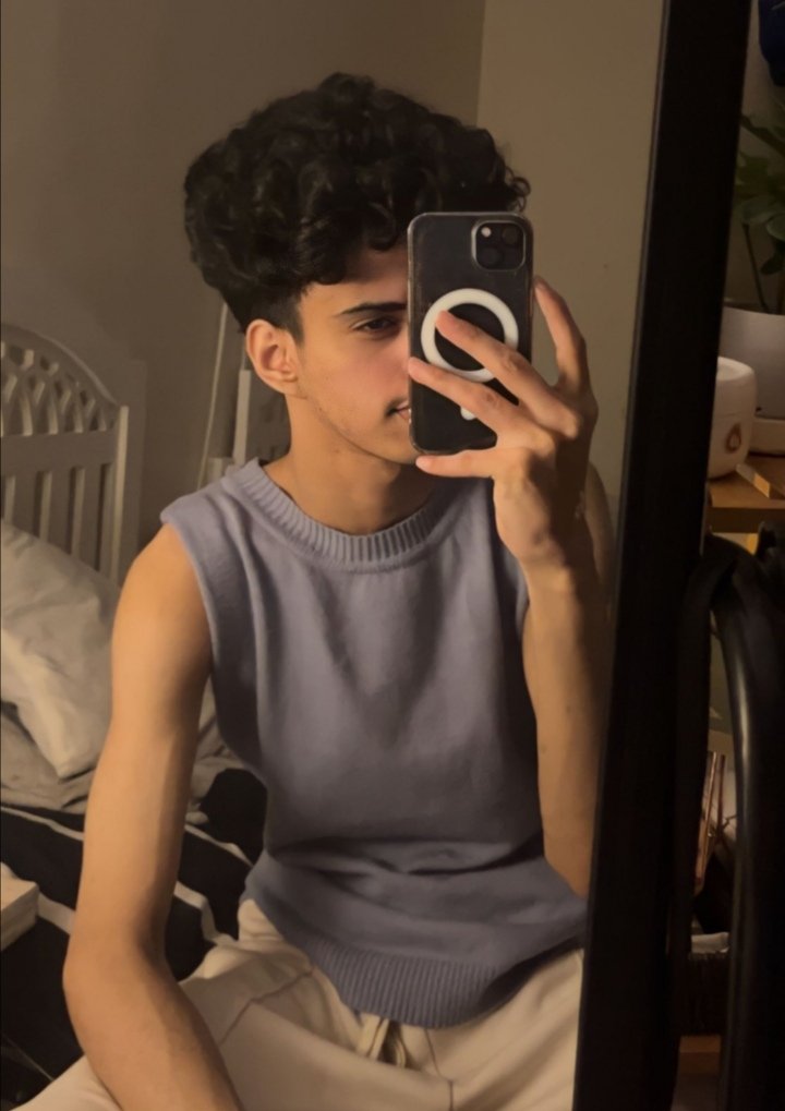 منو الي يبي يقعد فوق زب فحلي 👅💜🏳️‍🌈