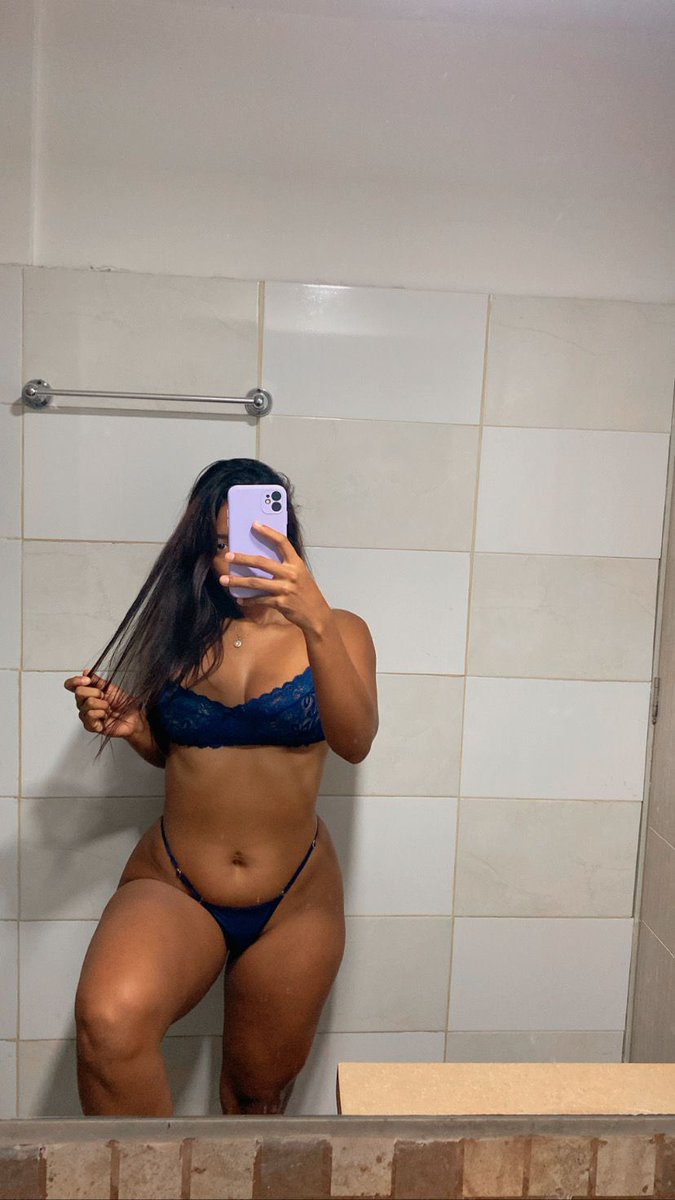 Prettyalana1's tweet photo. Front or back? Choose one 💕😋

#onlyfans #onlyfansgirl #onlyfansbabe #onlyfansmodel #pawg #ebony #sellingcontent #buyingcontent https://t.co/6MQnH3Zhdo