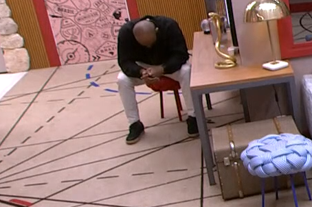 CentralRedeBBB's tweet photo. Em busca de um novo enredo após a saída de Fred, Ricardo já discutiu com Domitila, falou do Cezar, alfinetou Gabriel e agora está pensativo.

#BBB23 #RedeBBB https://t.co/eAOUVVY0Y9
