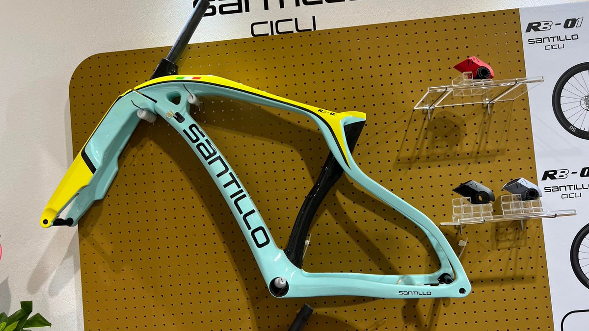 SantilloCicli's tweet photo. RB-01 3サイズ各20台追加!
460サイズ18台 550サイズ16台 580サイズ19台
カラー、納期お問い合わせください。
#santillocicli #サンティッロチクリ #santillo #サンティッロ #roadbike #ロードバイク #RB01 #RB0e #ロードバイク女子 #ロード大きいサイズ #台北サイクルショー https://t.co/1U3Xk3tRZt