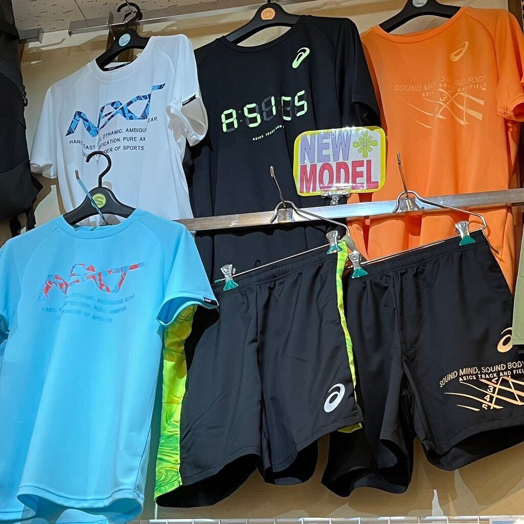 tsujisplala's tweet photo. 陸上ウエア続々と入荷中です✨

#陸上 #ウエア #trackandfield 
#ミズノ #mizuno 
#アシックス #asics https://t.co/JGr22wS98s