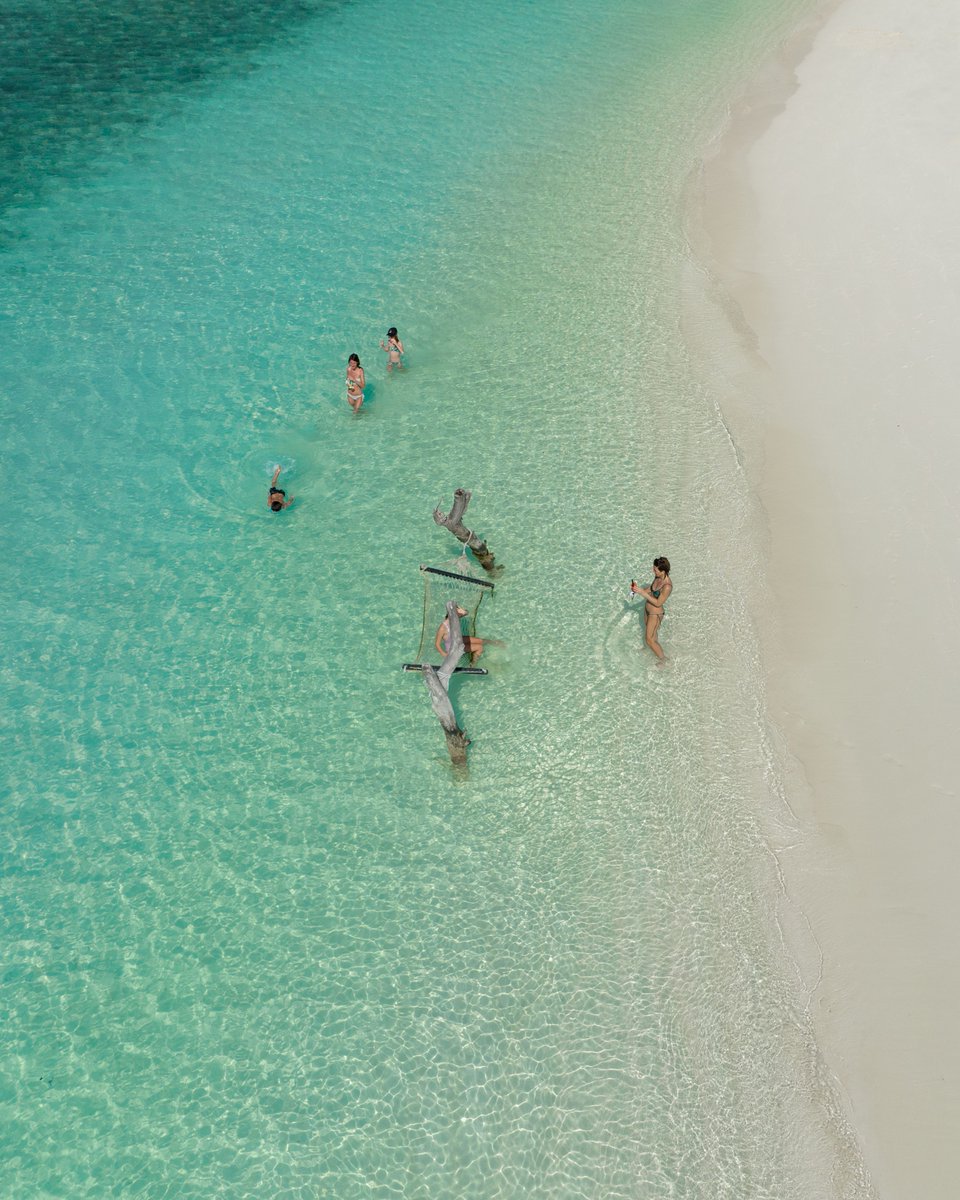 Whether its peace or fun that you long for, experience the best of both worlds with the people you love at our sanctuary. 
.
.
#KIHAA #KIHAAMaldives #KIHAAMoments