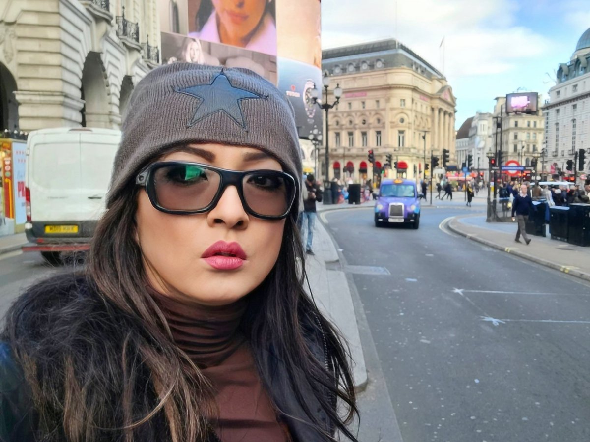 I am one of those menace who cross to the middle of the road to take a selfie. 

#ozbattlechick #ozbattlechickcosplay #london #londonlife #londontourist #londonlifestyle #londontourism #picadillycircus #regentstreetlondon #RegentStreet
