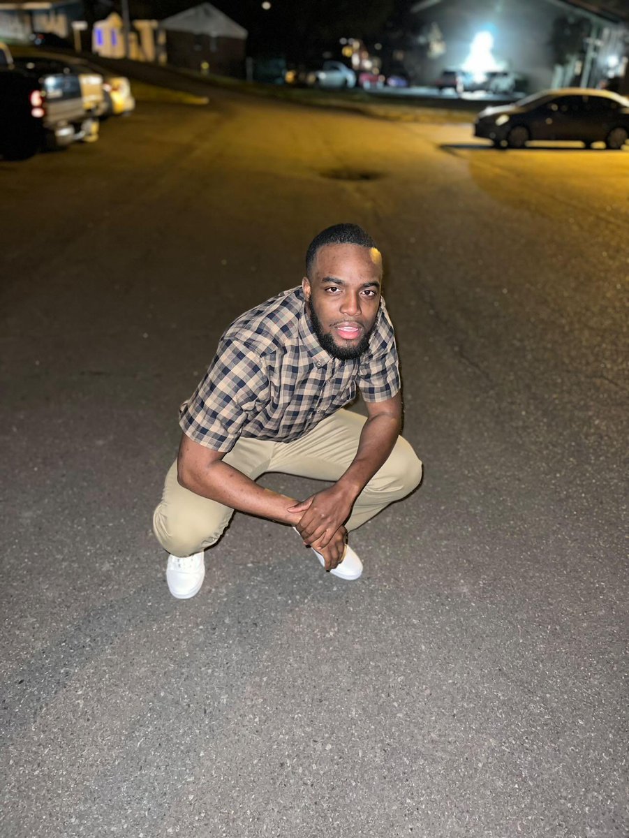 Eric_Green123's tweet photo. Blessed To See Another Birthday #24 🙏🎉🥳 https://t.co/oKu5lnJlkE