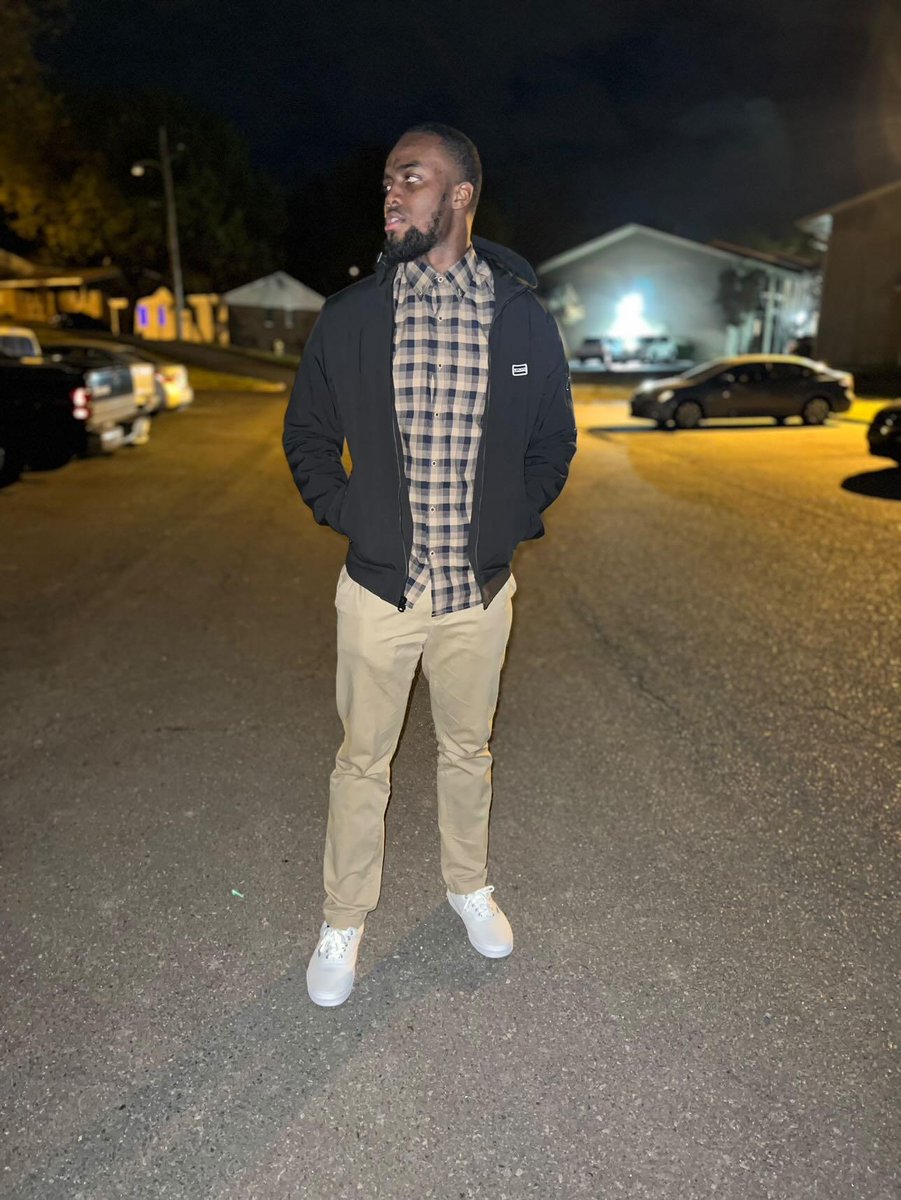 Eric_Green123's tweet photo. Blessed To See Another Birthday #24 🙏🎉🥳 https://t.co/oKu5lnJlkE