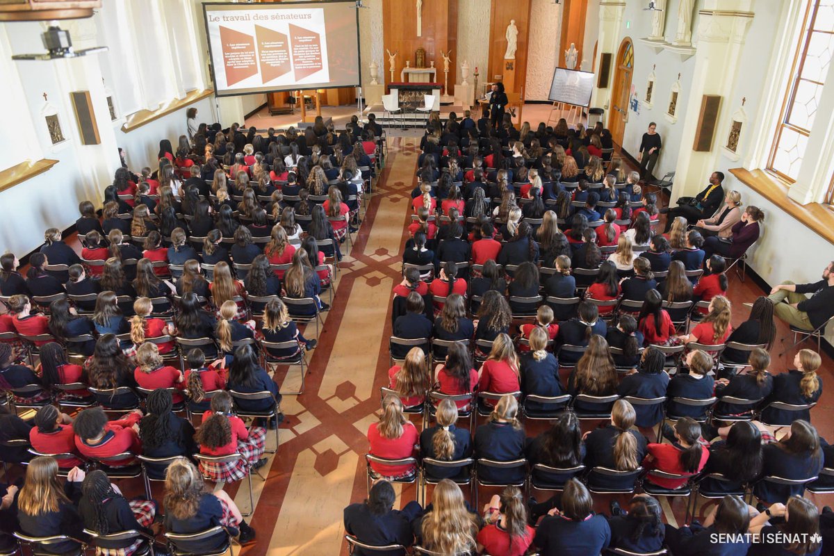 amigerba's tweet photo. Last Monday, I had the great pleasure of speaking to a group of 300 students from Collège Saint-Joseph de Hull (@stjohull), a private high school for girls. The event was organized as part of the Senate's #SENgage program.
1/3
 #SenCA #SenateCanada #Senateofcanada #canadiansenate https://t.co/bu0Xt7We4j