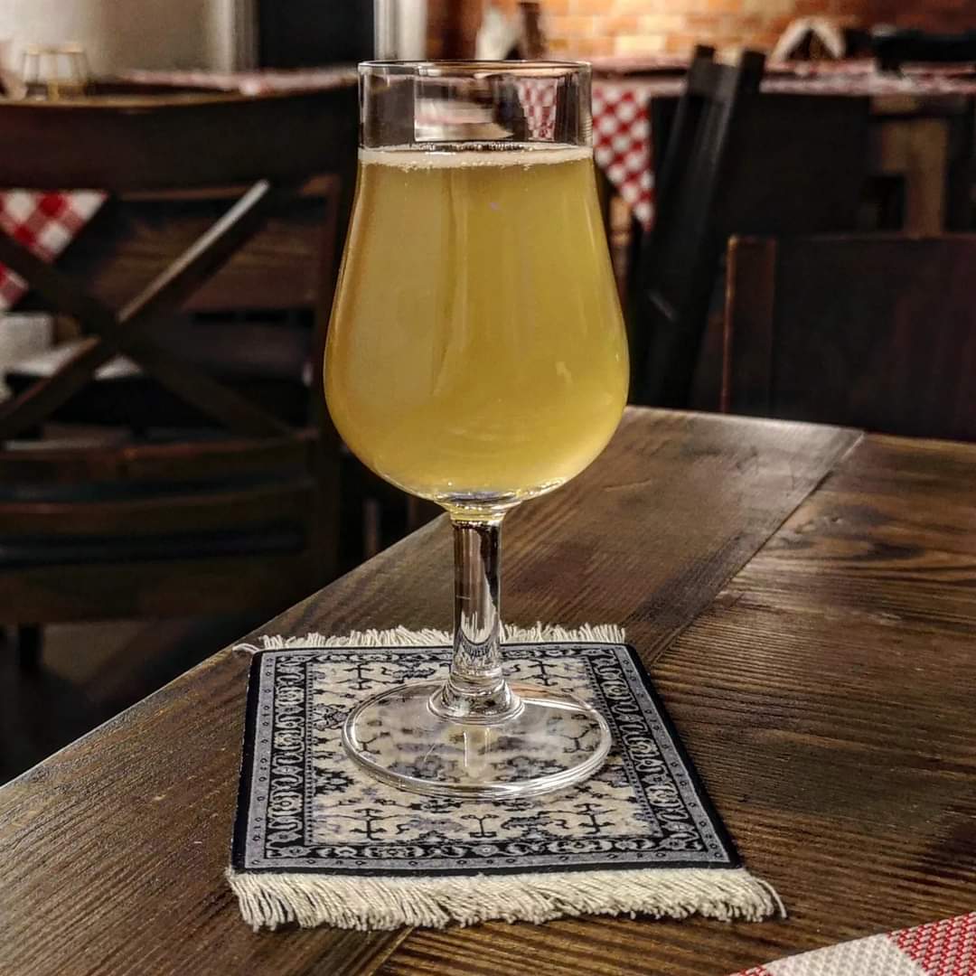 brunnenbraeu's tweet photo. Colberg - Pszeniczne (*) 5,3%
#beeronthecarpet
#colberg #kolobrzeskafabrykapiwa #pszeniczne #weizen #weizenbier #weissbier #hefeweizen https://t.co/ZOEGsrcBZp