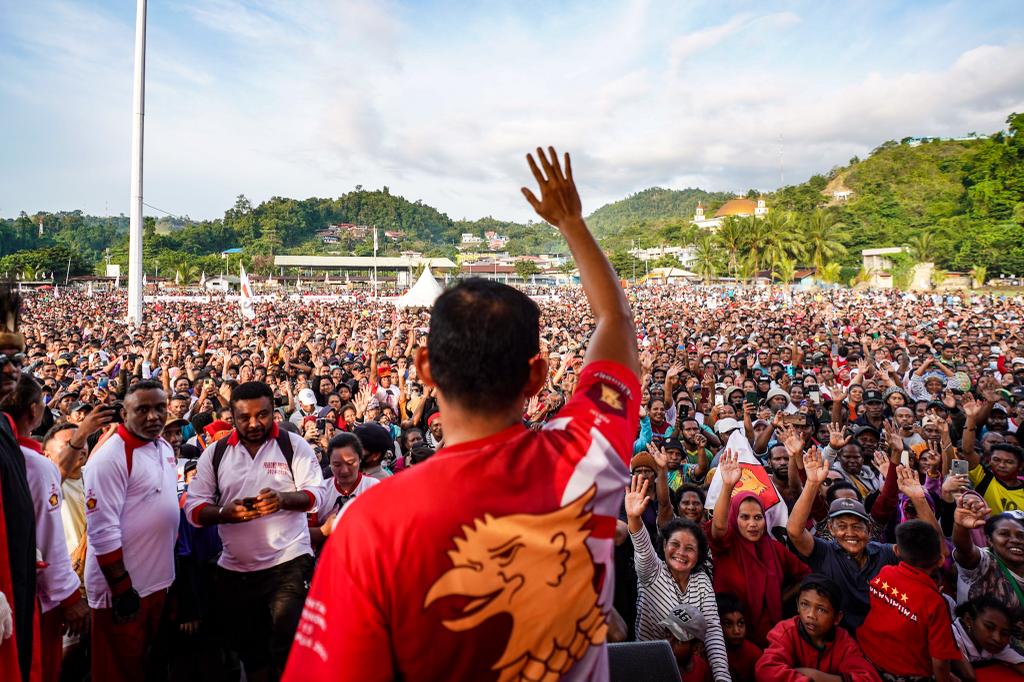 Bagi kader <a href="/Gerindra/">Partai Gerindra</a> Loyalitas adalah yang pertama dan utama. Satu komando, <a href="/prabowo/">Prabowo Subianto</a> Presiden 2024. 

<a href="/sandiuno/">Sandiaga Salahuddin Uno</a>