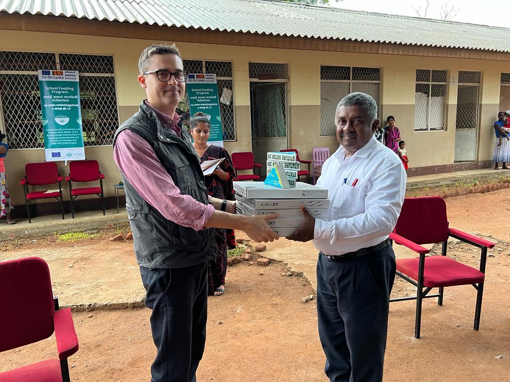 ADRA launches School Feeding program in Wellawaya, Sri Lanka, providing a nutritious meal to 256 children in Balaharuwa Secondary School. Three schools in Monaragala and Nuwara Eliya will receive daily meals for eight months, thanks to the financial support of the European Union
