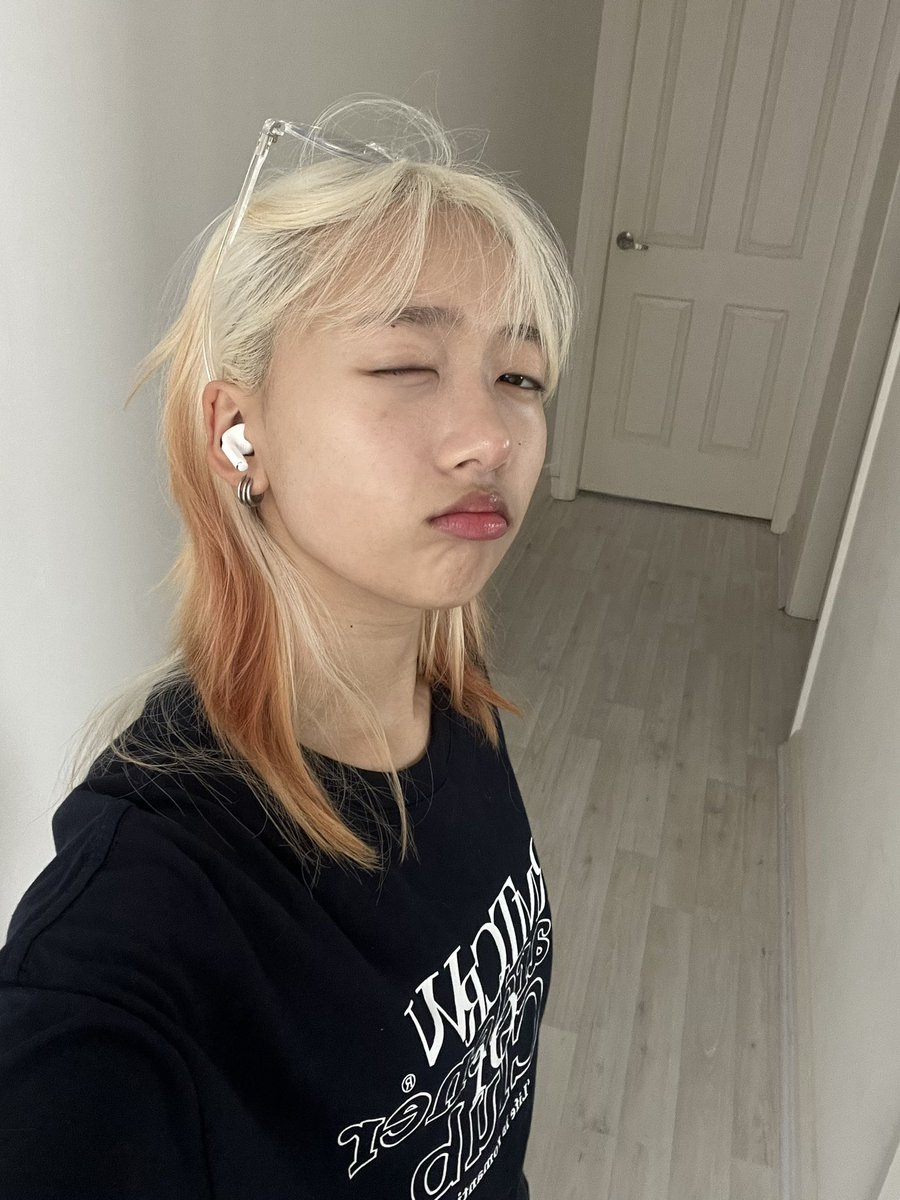hannahhbbahng's tweet photo. how you been lately? https://t.co/fLptuyBeqV