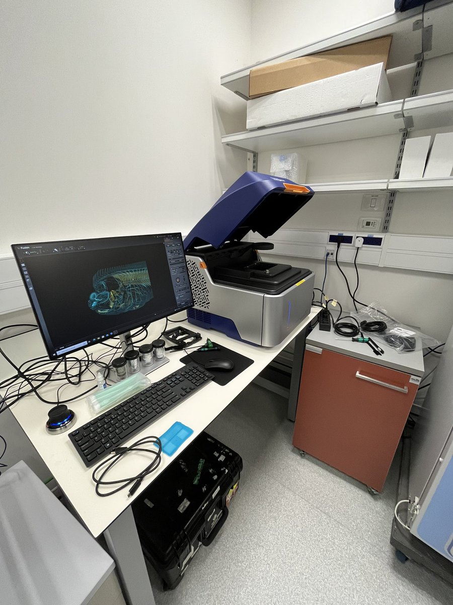 AliJaberAG's tweet photo. Just received my new ANDOR BC43 confocal live imaging microscope! Can’t wait to start using it for cancer evolution 🔬 research. Thanks @AndorTechnology for this amazing tool! #Science #research #basic_research #imaging https://t.co/PCxPDo3xCF