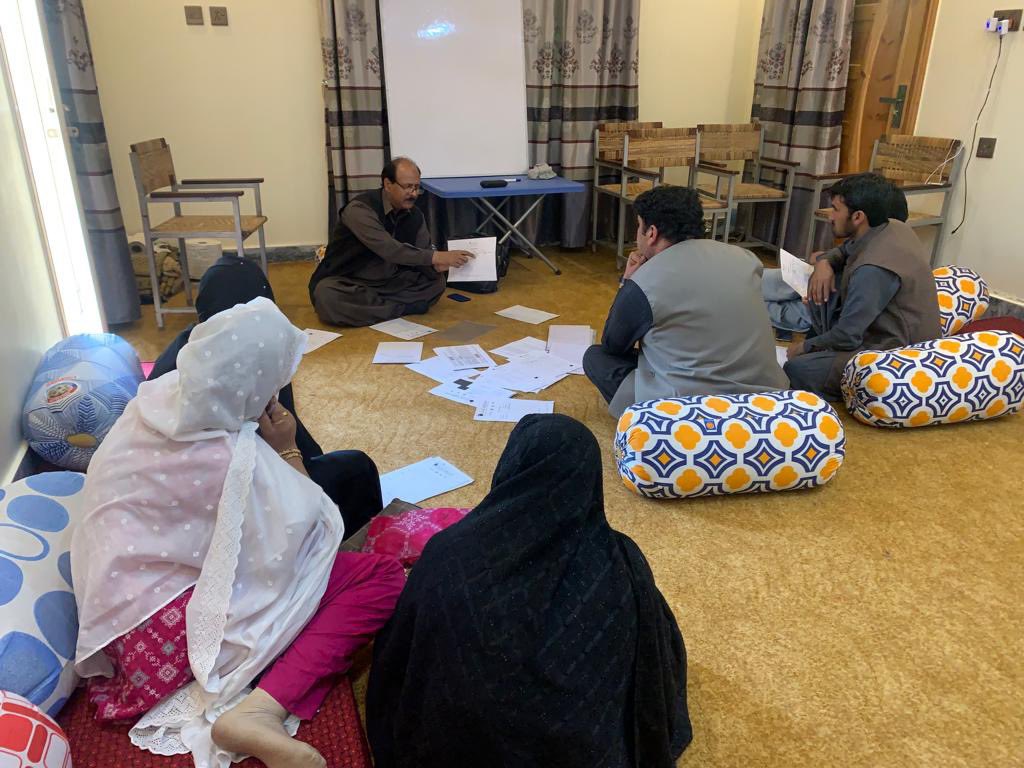 OliveCulture1's tweet photo. Empowering women in Chakwal, Lower Dir, & Swat through education & market access! 💪🌿 Our partnership with ESP, LSO & PODA aims to train women animators in the #olivevaluechain, promoting the plantation & production of olive trees.
@CIHEAMBari @ItalyinPakistan @aics_it https://t.co/JIELIVTa5p