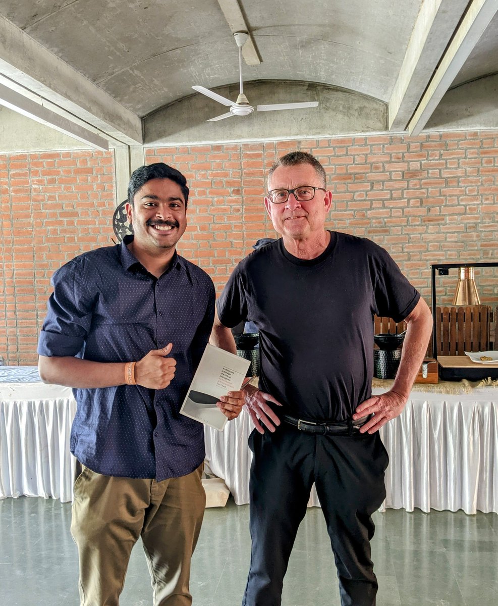 rutvik_desh's tweet photo. Met the man himself; Neil Leach
Superstar in #AI in Architecture 🚀 💫 https://t.co/DMZqucZTWC