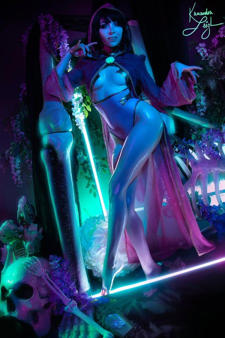 Ready to  🆁🅸🆂🅴 (up) &amp; 🆂🅷🅸🅽🅴 ?!  Im streaming #DiabloIV Necromancer gameplay today over on the @FiendishFemme<a href="/tag/diabloiv"class="tags">#DiabloIV</a>