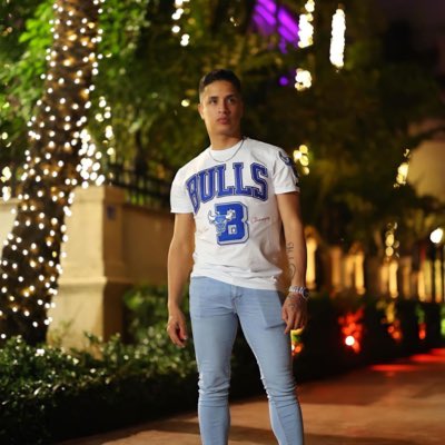 _franjv's tweet photo. #NuevaFotoDePerfil https://t.co/MmVnDOqX7q
