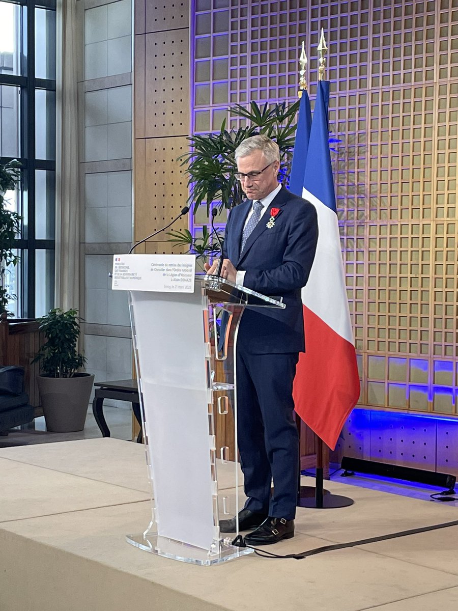 beschabo's tweet photo. Congrats to Alain Dehaze for being recognized as ‘Chevalier de la Légion d’Honneur’ 🇫🇷. A recognition of Alain’s, the Team’s and the Industry’s contribution to #SocialInnovation, #EmploymentSolutions, #Jobs. Félicitations! @AdeccoGroup #MakingTheFutureWorkForEveryone https://t.co/5kYJkPBkRW