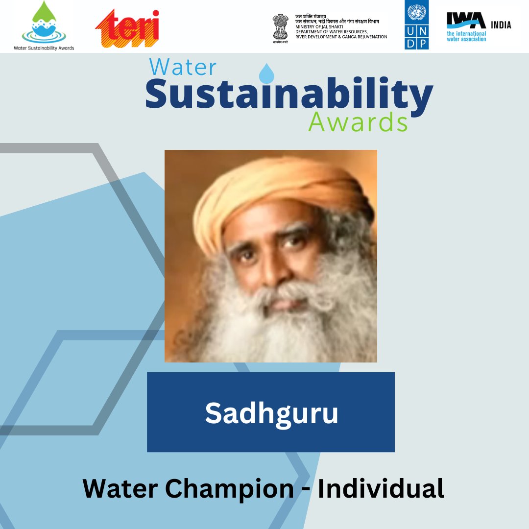teriin's tweet image. In the award ceremony, @SadhguruJV was given the Water Champion award for his #ecological initiatives such as Project Green Hands, Rally for Rivers, and Cauvery Calling, which address the urgent need to grow the green cover, revitalize Indian rivers and restore #soil #health.
