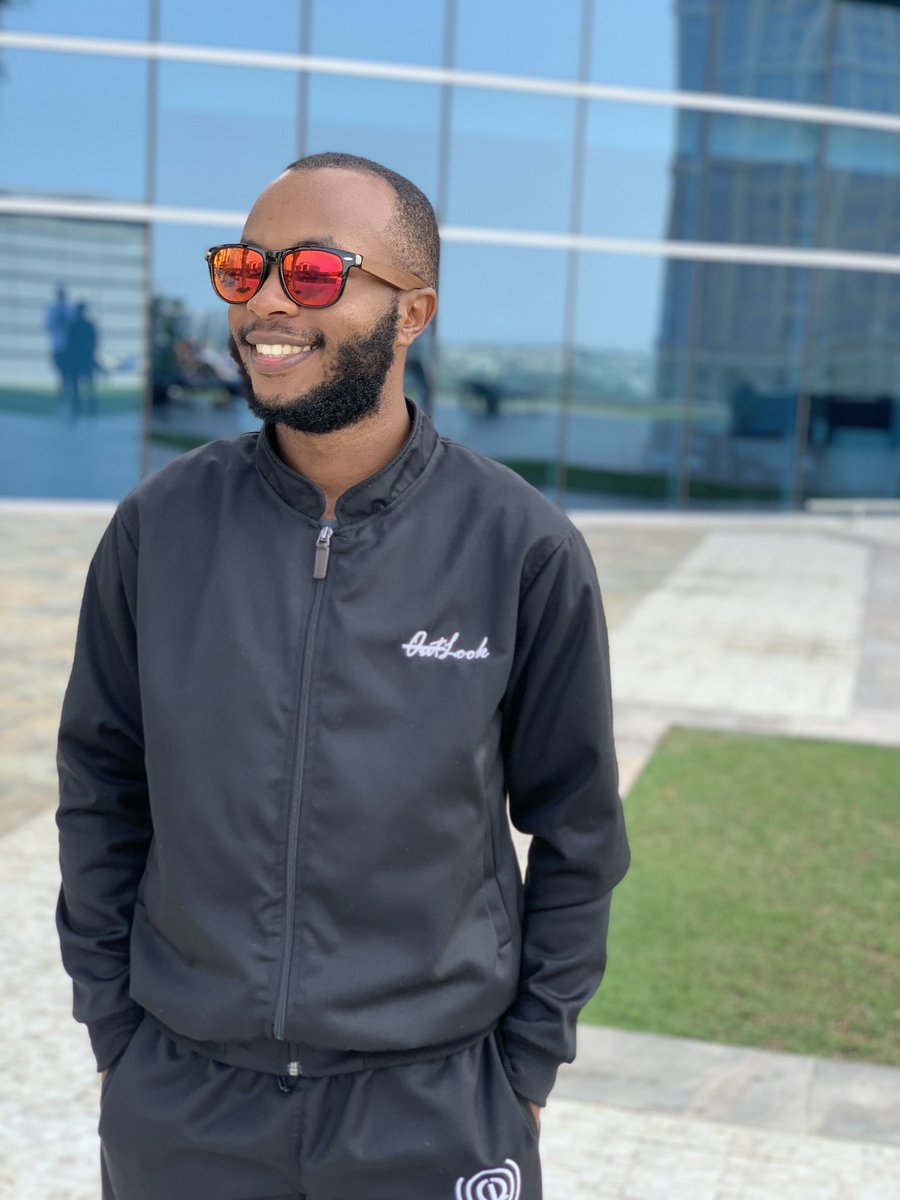 theOutLookbrand's tweet photo. The perfect combo for any season. You can never go wrong.
Available in a wide range of colors, complete with pocket zippers & fitted perfectly to your preferred size.
Price:(Ksh)
Jacket only~ 2500
Cargo pants only~ 1700
Complete suit~ 4000
#theOutLookbrand™️
#RevibeOutLook™️ https://t.co/6mhcwXF0EB