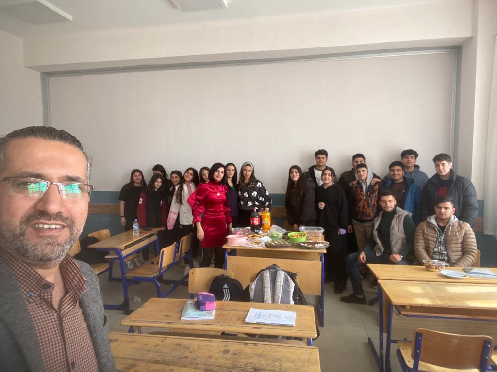 Kaynaşmış bir okuldur Necmettin Erbakan Ailesi💪Öğrencilerimizle sıcak bir ortamda kahvaltı yaptık 😍