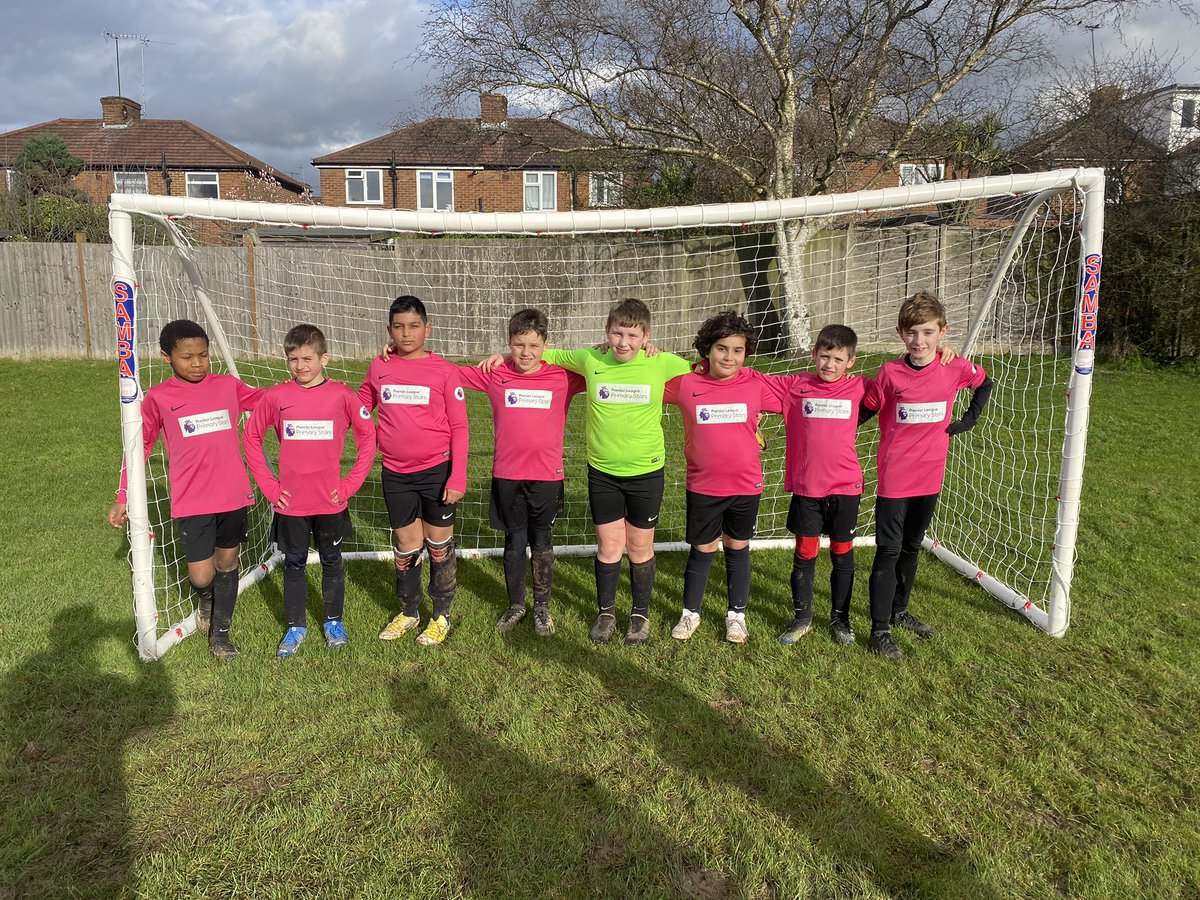 We travelled over to Borehamwood yesterday afternoon to play <a href="/MonksmeadSchool/">Monksmead School</a> <a href="/YavnehPrimary/">Yavneh Primary</a> &amp; <a href="/SaffronGreenPS/">Saffron Green School</a>. Great fun for these Year 5&amp;6 footballers. Thank you for the invite 😊⚽️😊⚽️ @WroxhamSchool <a href="/MrSwaile/">danielswaile</a> <a href="/MrsLucyWilliams/">Lucy Williams</a> <a href="/MissBThomas_/">Bryony Thomas</a>
