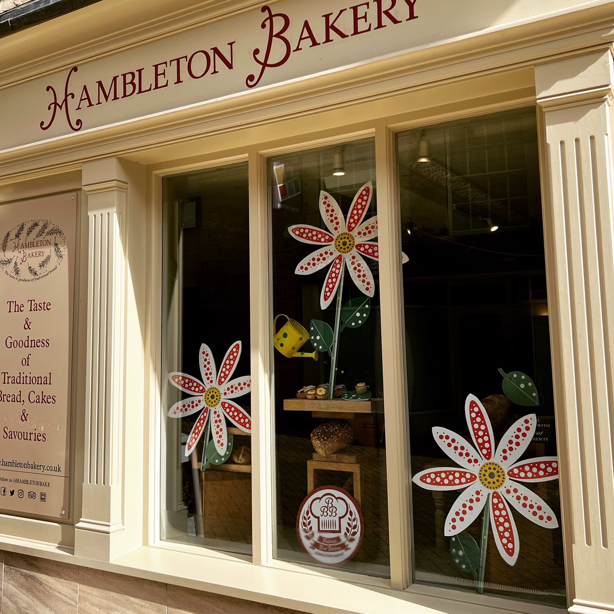 HambletonBakery's tweet photo. There is a certain amount of spring in our windows in Stamfordโฆin fact some might say theyโve gone quite dotty !๐ก๐ธ๐ข๐ธ๐ต๐ธ๐ด #welovespring #weloveyayoikusama #dottyeaster #yayoikusama #bakewellflowers #icedmanchets #flowershortbread #hotcrossbuns #easteriscoming https://t.co/u33Jr978lU