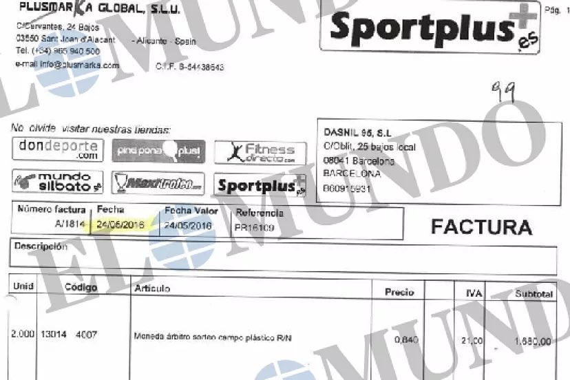 eurreiztieta's tweet photo. #Exclusiva Aquí están las pruebas del destino de (una pequeña parte) de los más de 7 millones que cobró Negreira del Barça. Agasajó a los colegiados con 1.500 tarjetas rojas y amarillas personalizadas, cientos de monedas para sortear el campo, entradas para la finales de Copa, jamones, mariscadas y hasta toallas de playa, sombrillas y tostadoras.