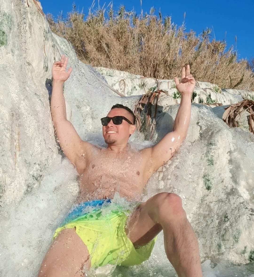 Mersin'den tanışmak isteyen hanımefendileri DM bekliyorum. 32 yaşındyım Gizllik sizn için şart biliyorum ve benm için de aynı şekilde. Bu hassasiyete göre iletişime geçebilirsiniz #mersinesc #mersindul #mersingizli #evli #mersinsex #mersinpozcu #gizliiliski #mersineskort #mersin