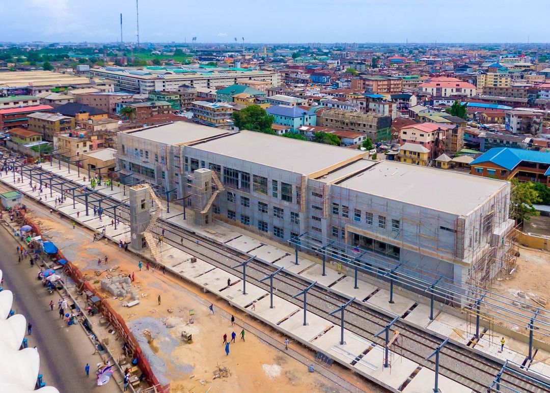 Lamataonline's tweet photo. Lagos Rail Mass Transit - Yaba Station #LRMT #redline #yaba
#LASG #LAMATA #keepingLagosmoving https://t.co/9MYUVlbsTl
