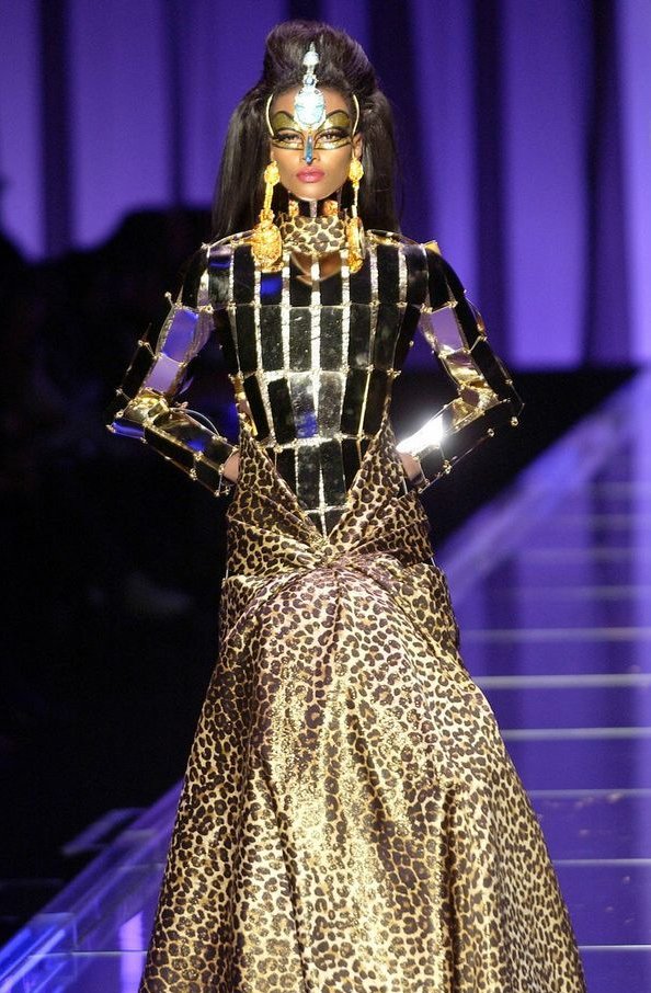 James Hall on Twitter "4000 years of looking spectacular, but only now