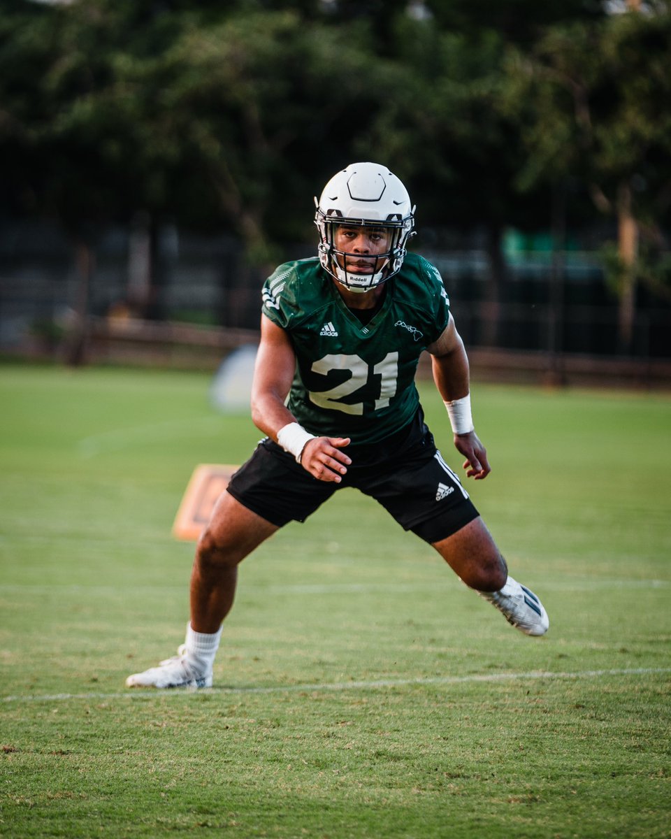 justinsinclaiir's tweet photo. Thanking GOD daily for putting me in this position ππ½ #springball #gobows #hawaiifootball #ForDa808 #BRADDAHHOOD https://t.co/Etxw1iSrKG
