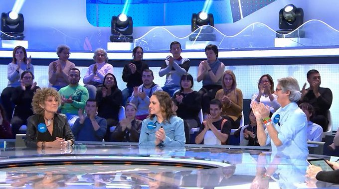 blvcom's tweet photo. 🔠​ La emisión de @PasapalabraA3 de ayer congregó a 2.349.000 espectadores y alcanzó el 21.1% de cuota. 

➡️ El concurso presentado por @RobertoLealG en @antena3com firmó 4.841.000 ESPECTADORES ÚNICOS (AA) #Pasapalabra 

#Audiencias 📺 📊 https://t.co/lF4pfmkNcr