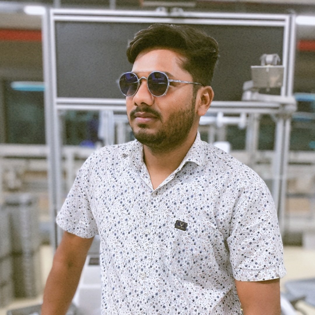 AkshayKumar____'s tweet photo. #NewProfilePic https://t.co/MjrRwfniJc