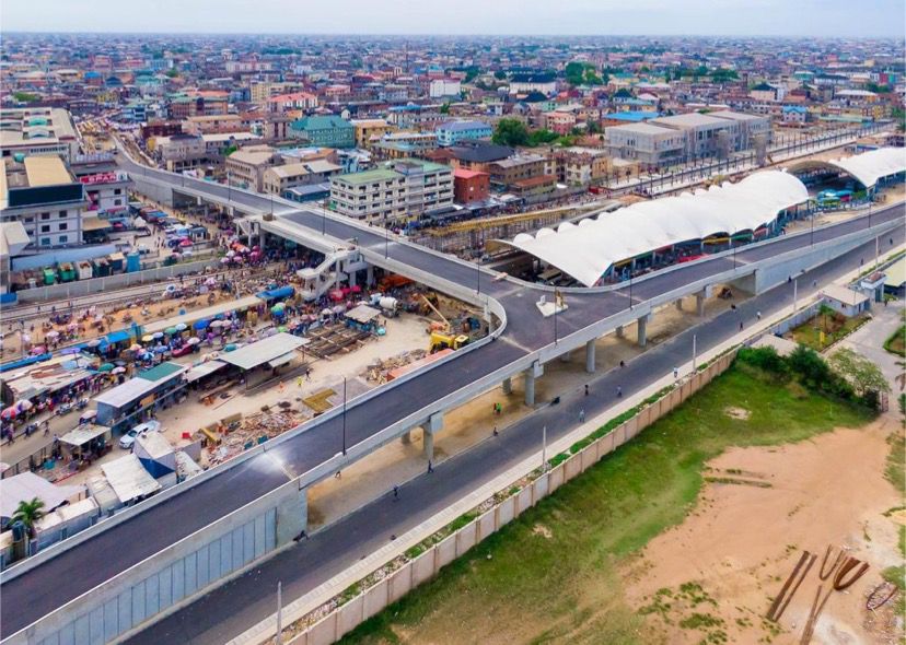 Lamataonline's tweet photo. Lagos Rail Mass Transit - Yaba Station #LRMT #redline #yaba #LASG #LAMATA #keepingLagosmoving https://t.co/hVkA3vyDN8