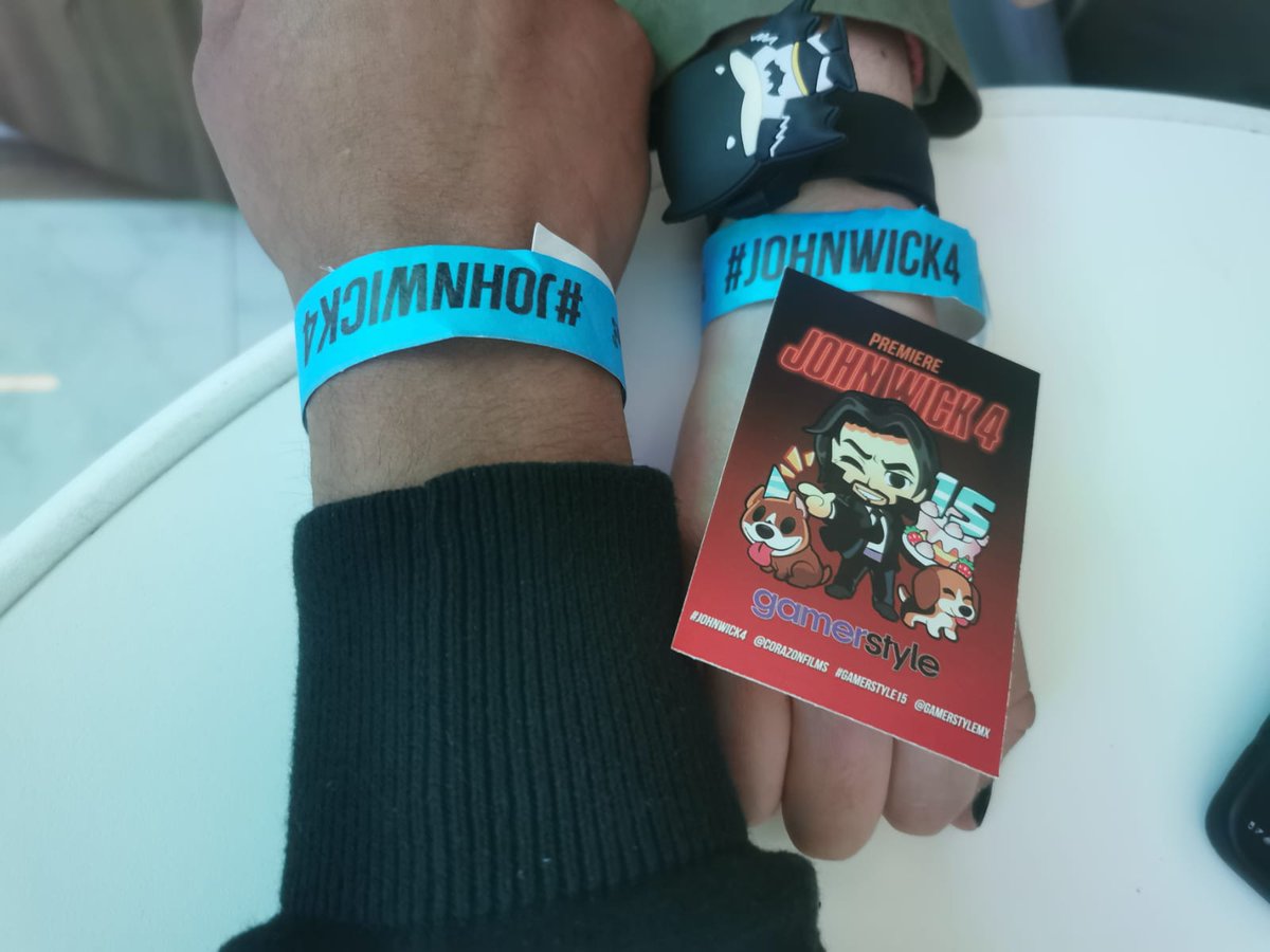 McRouzlovers's tweet photo. ¡Muchas gracias @GamerStyleMX y @CorazonFilms por la invitación a la Premiere de #JohnWick4 ! Fue toda una experiencia verla en @4DXMEXICO y fui muy feliz porque me gane un póster 🧡 #GamerStyle15 https://t.co/7ZG1RIwG2n
