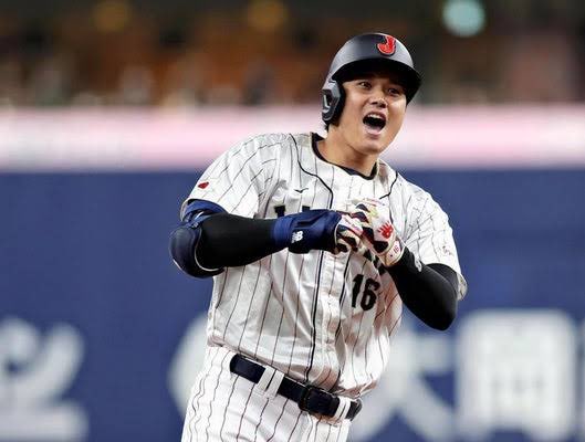 code_hanagata's tweet image. &quot;大谷選手の夢ノート&quot;

MLBロサンゼルス・エンゼルス所属の野球選手。投手と野手の二刀流として活躍中。花巻東高校野球部時代に書いたマンダラチャートといわれる「目標達成シート」には、野球に関することだけでなく、「人間性」や「運」を書き入れているところにスケールの大きさがうかがえる。