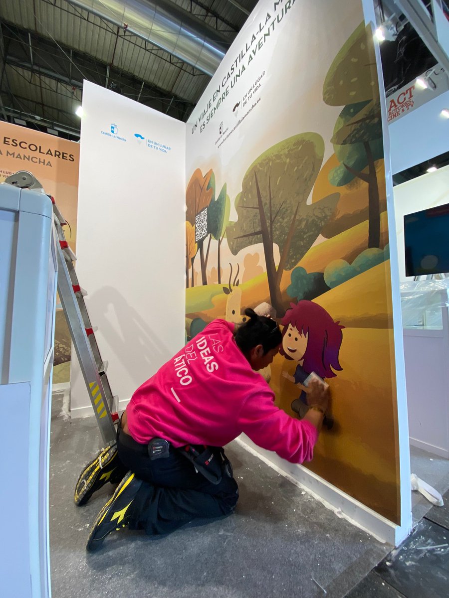 ideasdelatico's tweet image. 🚀 Los nuestros en acción! Equipazo #pinkpower 🕺 Hacemos realidad cualquier proyecto 😉 #comunicacionvisual #diseño #rotulacion #serigrafia #impresion #rrss #branding