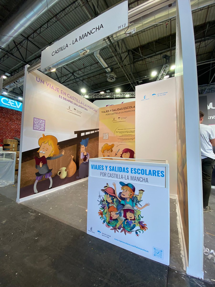 ideasdelatico's tweet image. 🚀 Los nuestros en acción! Equipazo #pinkpower 🕺 Hacemos realidad cualquier proyecto 😉 #comunicacionvisual #diseño #rotulacion #serigrafia #impresion #rrss #branding