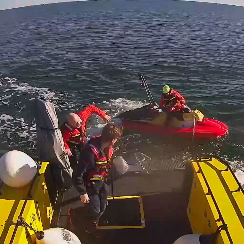 Idag utses fyra frivilliga sjöräddare från räddningsstation Lomma till Årets Sjöräddare. De får utmärkelsen för sin enastående räddningsinsats den 27 februari 2022 då en person räddades ur vinterkallt vatten. mynewsdesk.com/se/sjoeraeddni…