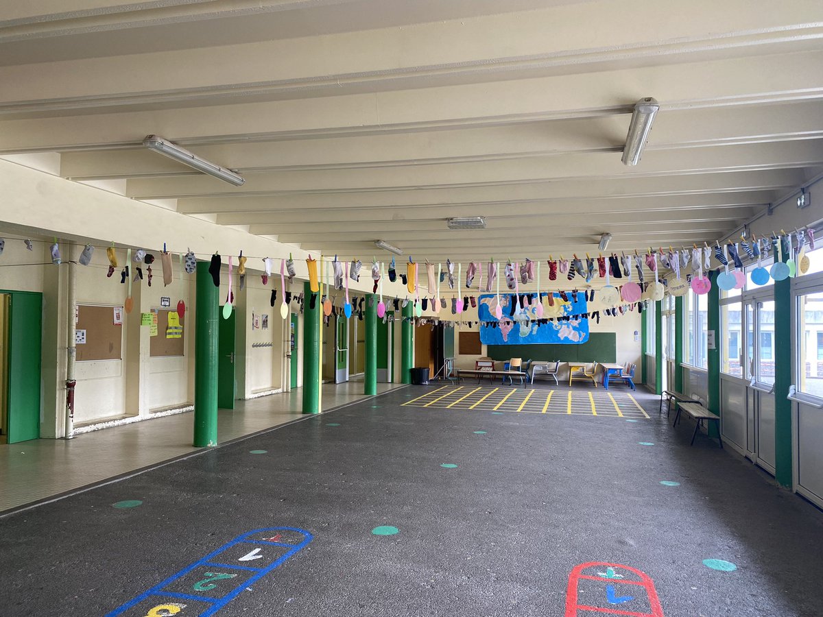 ecoleF_Buisson's tweet photo. #Trisomie21 « Tous différents, Tous égaux » avec la différence comme source de richesse. Élèves, enseignants, parents acteurs actifs de ce 21 mars de la TPS au CM2.@DSDEN_Aisne @SingerVdeV @AcAmiens @MacarezF https://t.co/w8OLYoxFVB