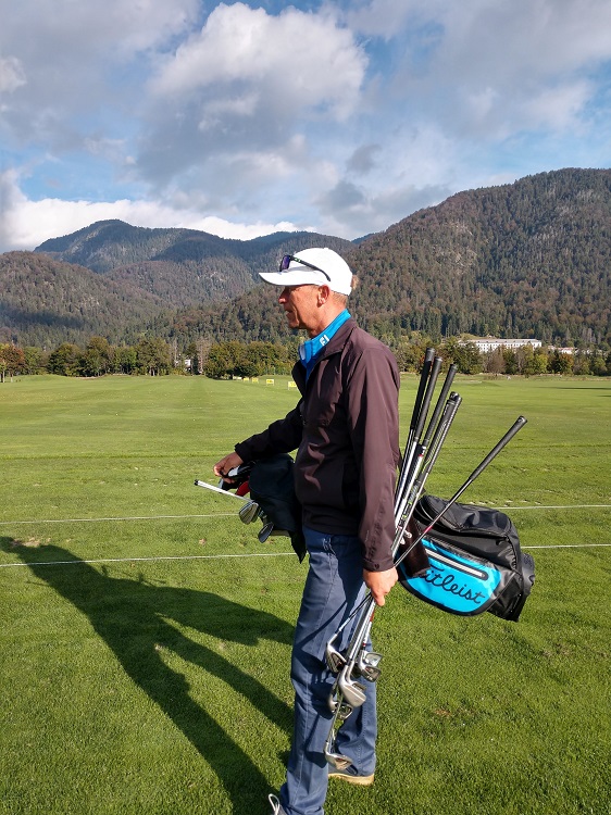 SonoitaliaInfo's tweet photo. #Friaul-Julisch Venetien: #Aktivurlaub im #Dreiländereck rund um #Tarvis bedeutet nicht einfach Sport im Freien, sondern auch Golf ohne Grenzen, wie im #Golfclub „Golf senza confini Tarvisio“. 👉https://t.co/cvkwYV4HHt @FVGlive @CiaoNico https://t.co/V0cPbjUzwr