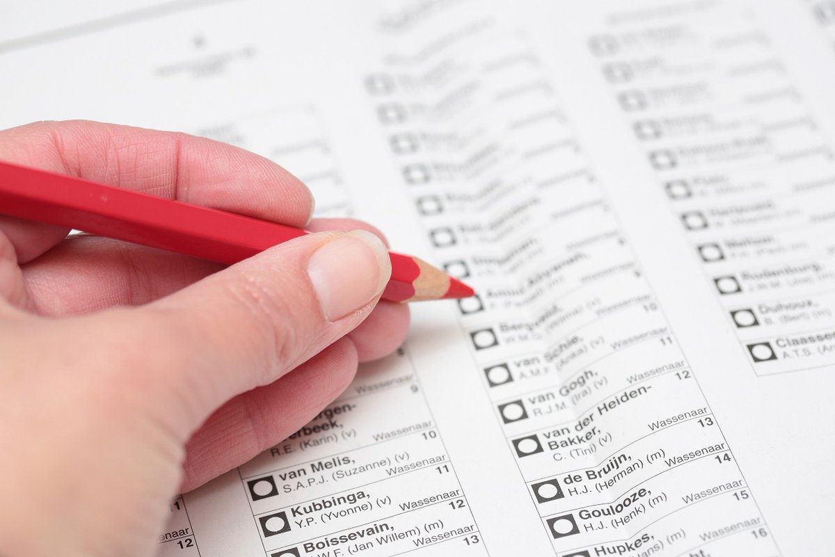 De NVVB is van mening dat het telproces van de stemmen bij een verkiezing niet langer uitvoerbaar is en vraagt om snel ingrijpen. Lees hier het persbericht buff.ly/3Z6jZyD. #verkiezingen #burgerzaken <a href="/Kiesraad/">Kiesraad</a> <a href="/HankeBruinsSlot/">Hanke Bruins Slot</a> <a href="/AvHuffelen/">Alexandra van Huffelen</a> <a href="/MinBZK/">Ministerie van BZK</a> <a href="/VNGemeenten/">VNG</a>