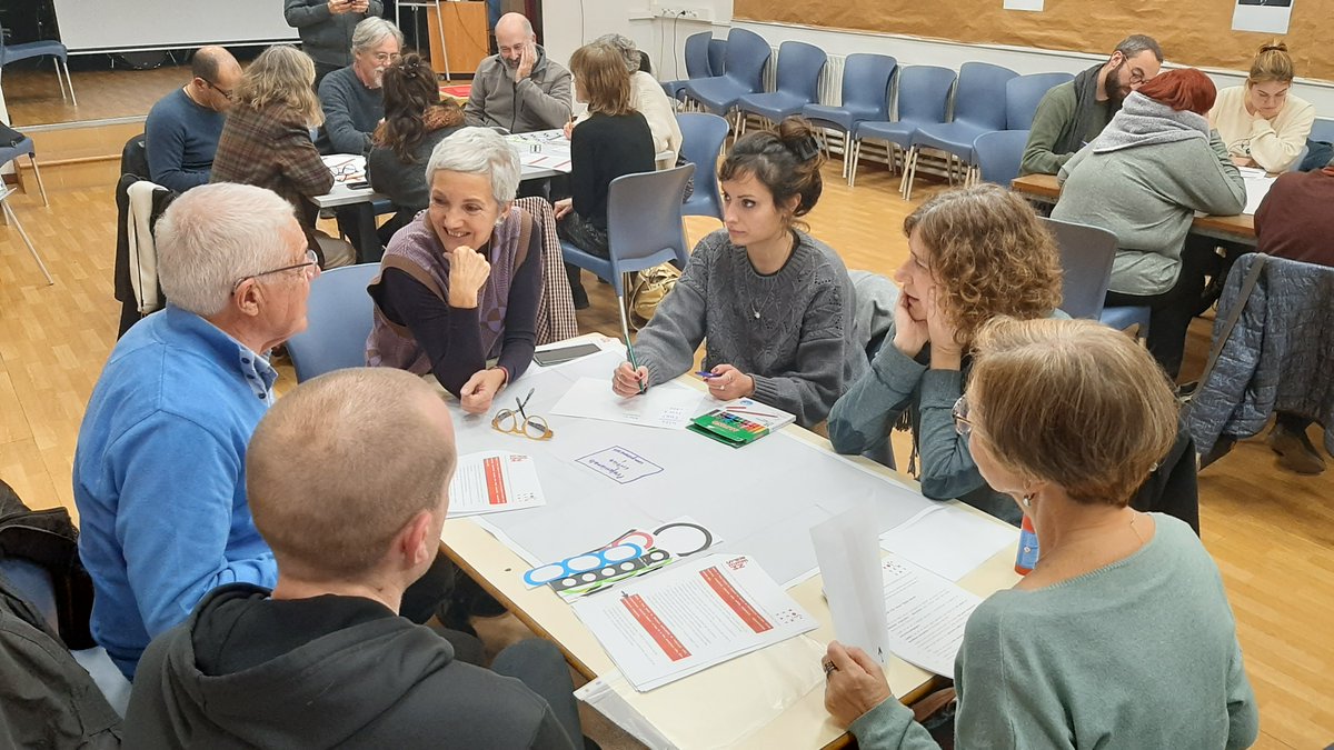 RosaSensat's tweet photo. 🧩Amics i amigues del #RepensemRS, ens queda una sessió! Aquest 25 de març, de 10h-13h a l’escola Cervantes. 

Som conscients de l’esforç que representa comprometre’s activament amb un itinerari com el que tenim entre mans. Gràcies!

🤗T'esperem dissabte!
https://t.co/e7MfoxH1kX https://t.co/qEx0tYi7cj